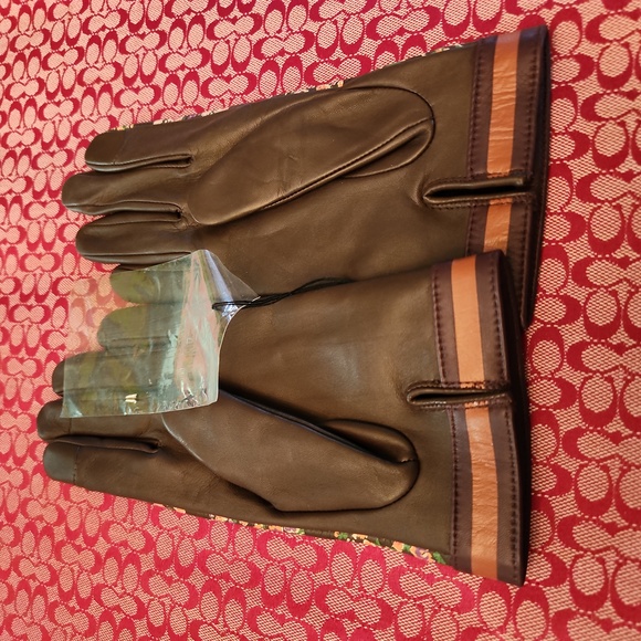 Mono Flower Coach gloves - Picture 3 of 5